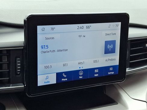 Used 2023 Ford Explorer XLT w/ Equipment Group 202A AWD/4WD image 20