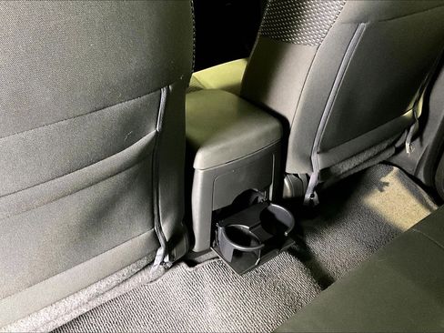 Used 2019 Nissan Frontier PRO-4X image 11