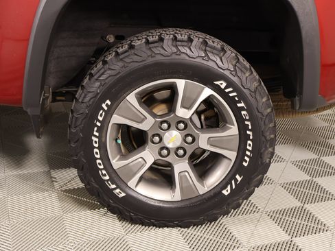 Used 2018 Chevrolet Colorado Z71 w/ LPO, Premium Interior Package AWD/4WD image 20