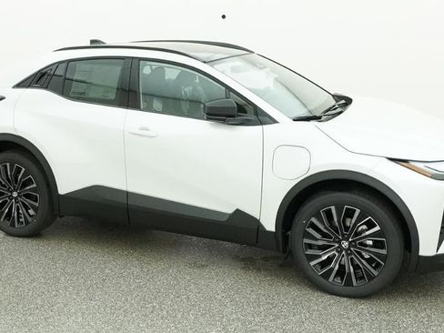New 2026 Toyota C-HR AWD/4WD image 12