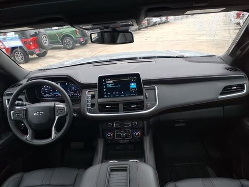 Used 2024 Chevrolet Suburban RST w/ Luxury Package AWD/4WD image 14