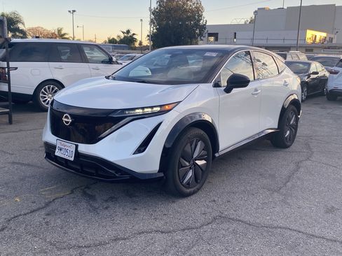 Used 2024 Nissan Ariya FWD image 2