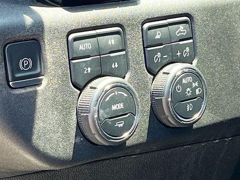 Used 2024 Chevrolet Silverado 2500 LTZ w/ LTZ Plus Package AWD/4WD image 10