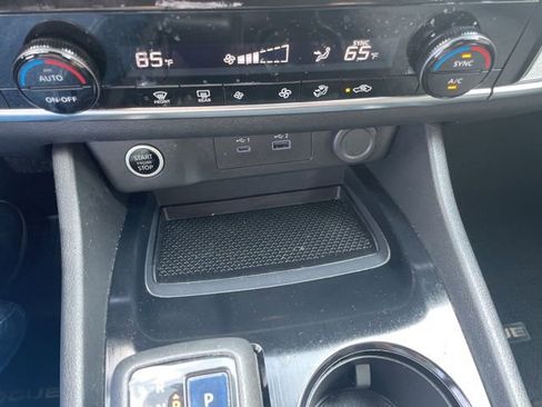 Used 2021 Nissan Rogue SV image 35