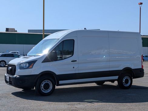 Used 2024 Ford Transit 250 148 Medium Roof image 3