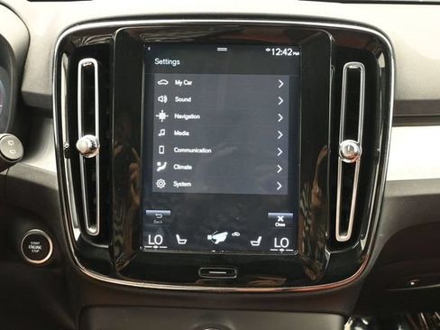 Used 2019 Volvo XC40 T5 Momentum AWD/4WD image 15