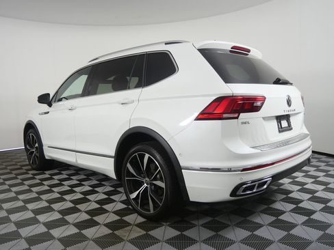 Used 2024 Volkswagen Tiguan SEL R-Line AWD/4WD image 5