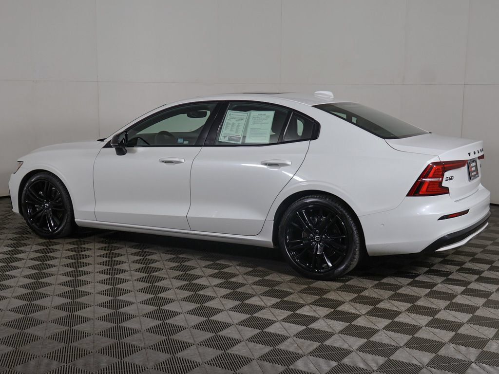 Used 2024 Volvo S60 B5 Plus w/ Climate Package AWD/4WD image 16