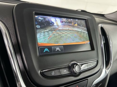 Used 2018 Chevrolet Equinox LS image 16