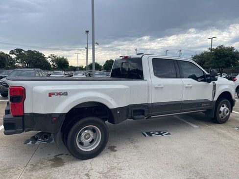 Used 2025 Ford F350 King Ranch AWD/4WD image 3