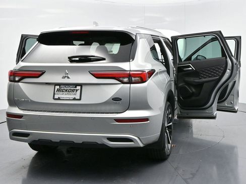 Used 2023 Mitsubishi Outlander SEL image 41