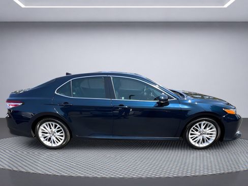Used 2018 Toyota Camry XLE w/ Audio Package FWD image 8