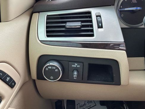 Used 2009 Cadillac Escalade AWD image 29