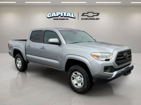 Used 2019 Toyota Tacoma SR image 7