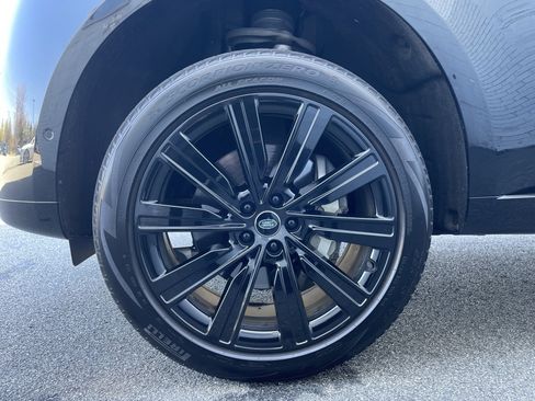 Used 2023 Land Rover Range Rover SE image 10