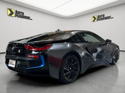 Used 2016 BMW i8 image 5