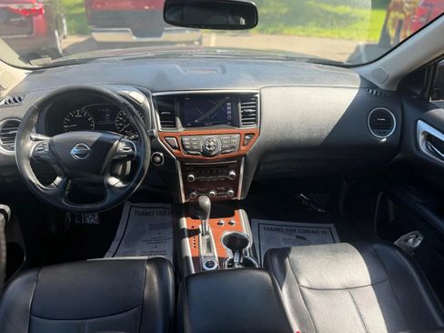 Used 2017 Nissan Pathfinder Platinum w/ Cargo Package AWD/4WD image 13