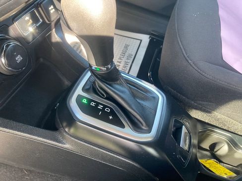 Used 2018 Jeep Renegade Sport w/ Power & Air Group image 28