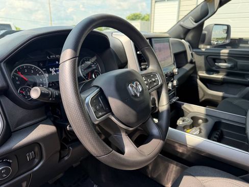 Used 2026 RAM 1500 Express AWD/4WD image 18
