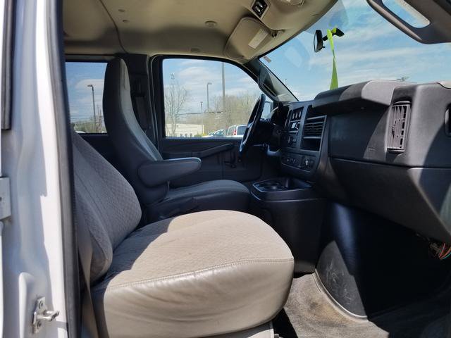 Used 2016 Chevrolet Express 2500 LS RWD image 17