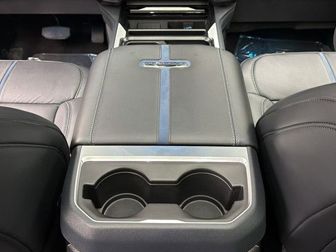 Used 2026 Ford F450 Platinum w/ FX4 Off-Road Package image 39