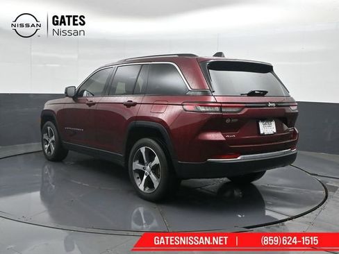 Used 2023 Jeep Grand Cherokee Limited AWD/4WD image 8