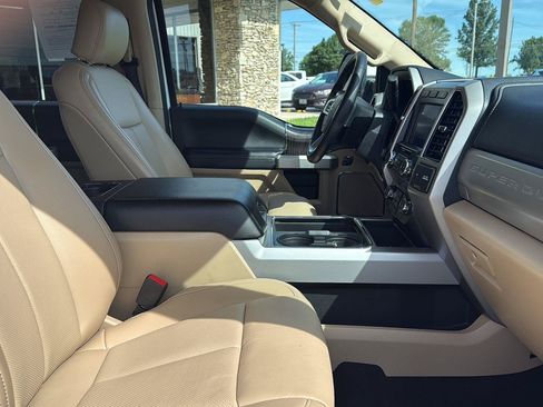 Used 2021 Ford F250 Lariat w/ Lariat Ultimate Package AWD/4WD image 18