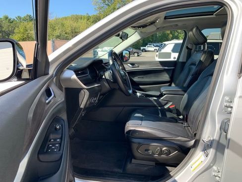 Used 2022 Jeep Grand Cherokee L Limited image 29