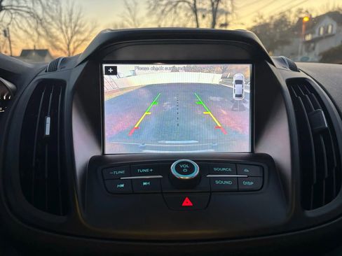 Used 2018 Ford Escape SEL image 17