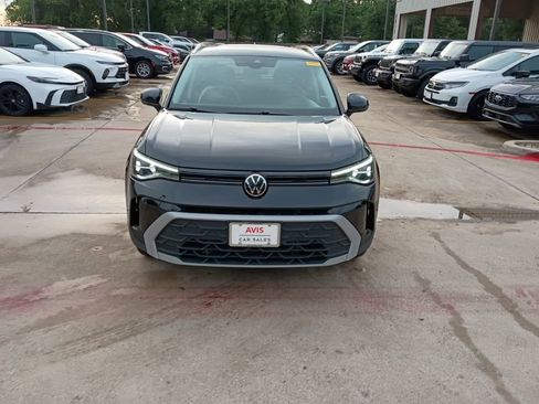 Used 2025 Volkswagen Taos SE AWD/4WD image 5