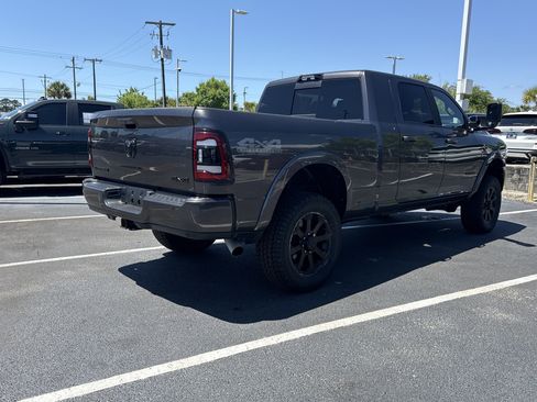 Used 2022 RAM 2500 Laramie w/ Night Edition AWD/4WD image 17