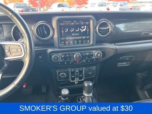 Used 2019 Jeep Wrangler Unlimited Sahara image 22