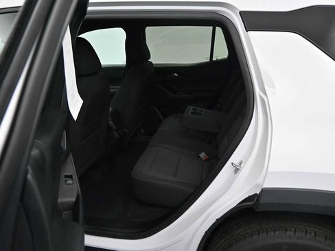 Used 2025 Chevrolet Equinox LT AWD/4WD image 9
