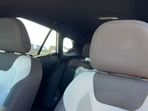 Used 2024 Chevrolet Trax RS image 17