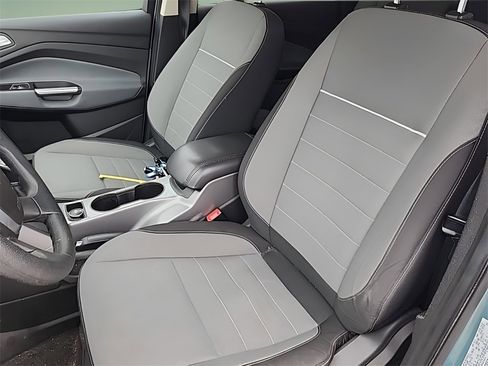 Used 2013 Ford Escape SE image 16