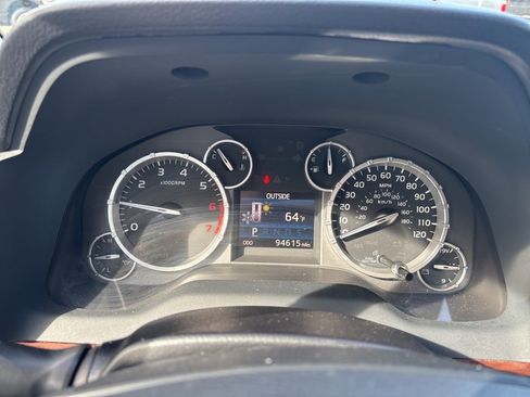 Used 2014 Toyota Tundra Limited w/ Limited Premium Package image 65