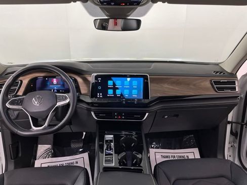Used 2025 Volkswagen Atlas SE FWD image 38
