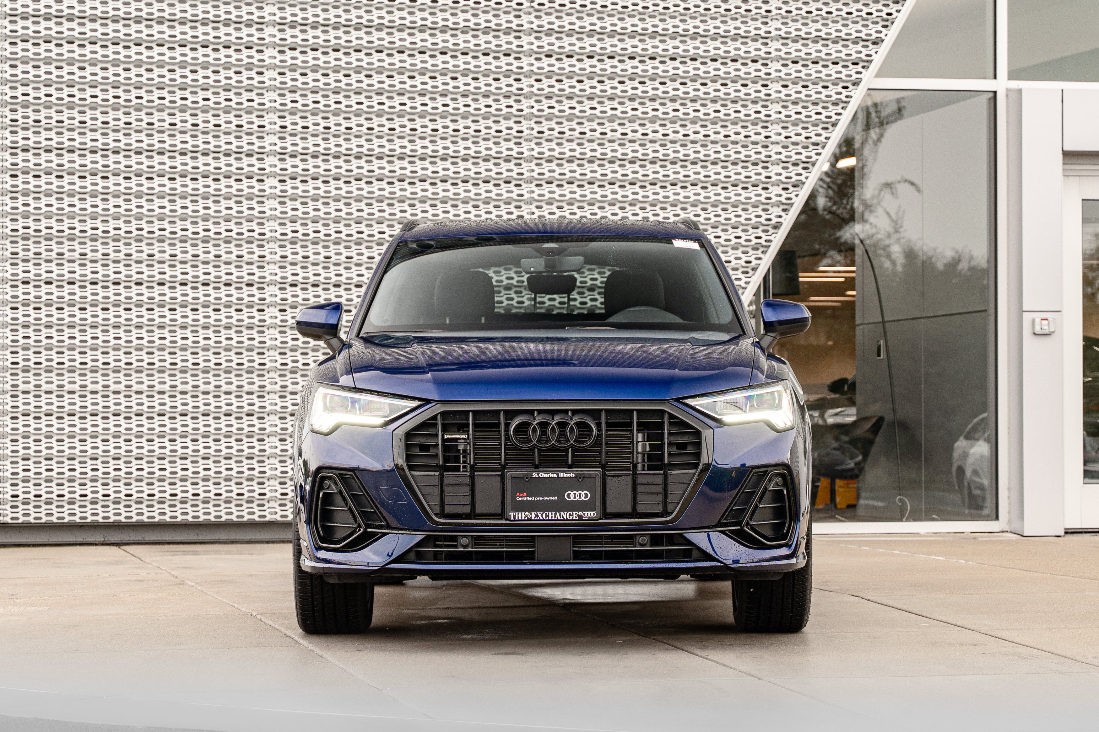 Certified 2025 Audi Q3 2.0T Premium w/ Convenience Package AWD/4WD image 32