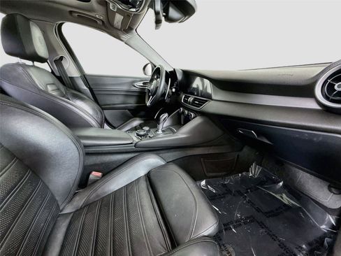 Used 2019 Alfa Romeo Giulia Ti Sport w/ Quick Order Package 22U Sport RWD image 13
