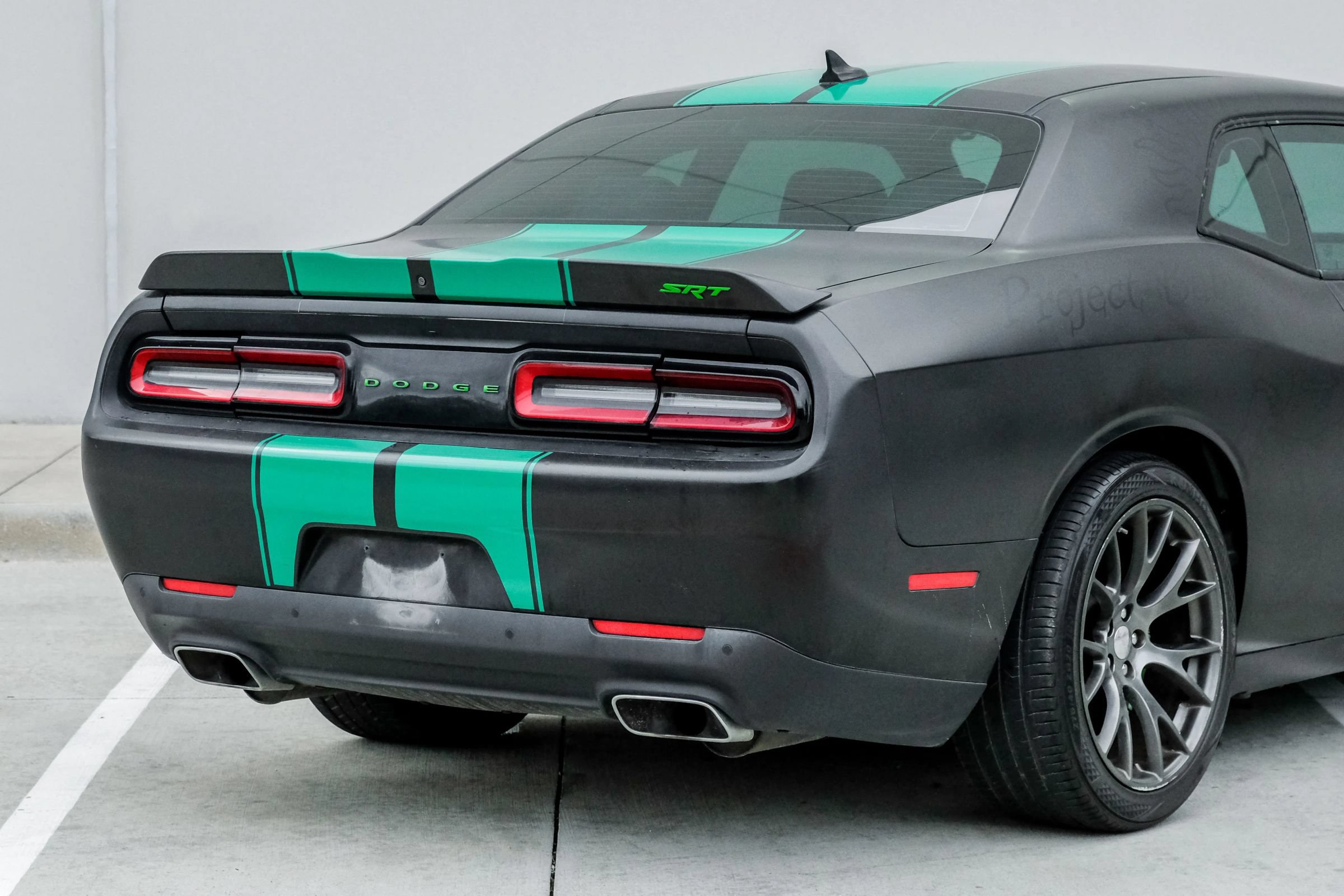 Used 2016 Dodge Challenger SRT w/ Technology Group RWD image 10
