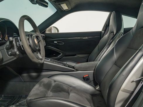 Used 2018 Porsche 911 GT3 RWD image 17