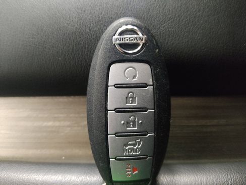 Used 2018 Nissan Murano Platinum w/ Cargo Package FWD image 32