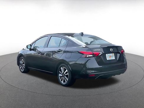 Used 2025 Nissan Versa SV image 10