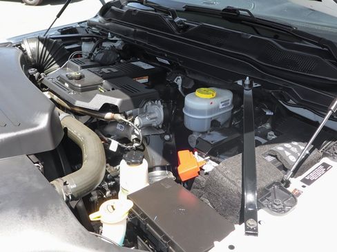 Used 2024 RAM 2500 Big Horn w/ Off Road Package image 11