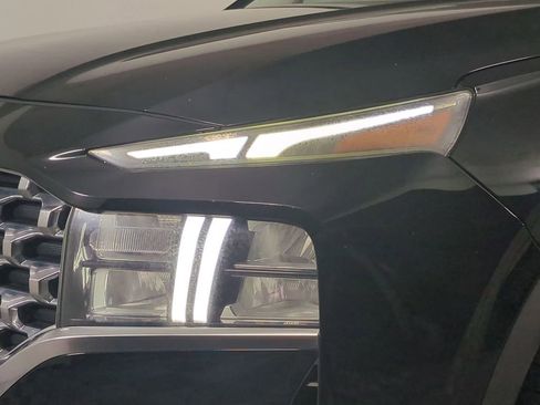 Used 2022 Hyundai Santa Fe SEL w/ Convenience Package FWD image 10