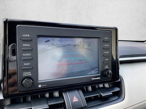 Used 2022 Toyota RAV4 XLE w/ Convenience Package FWD image 21