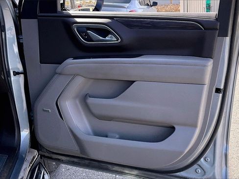 Used 2024 Chevrolet Suburban LT image 22