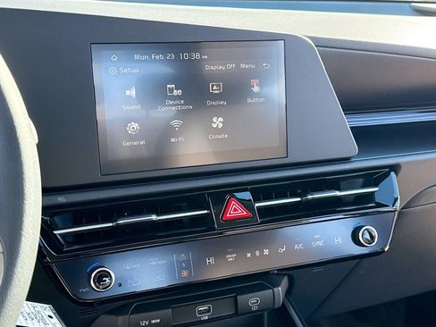 New 2026 Kia Niro LX image 10