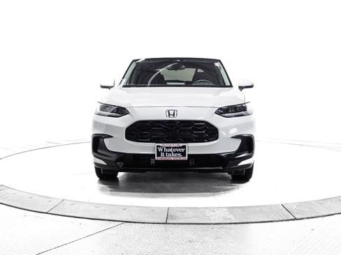 Used 2024 Honda HR-V LX image 2