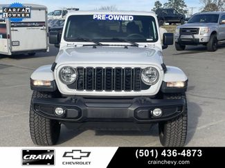 Used 2025 Jeep Gladiator Sport video 2